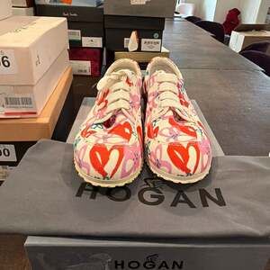 Hogan H258 Traditional Canvas Heart Floral Print Sneakers Brand New size 36.5